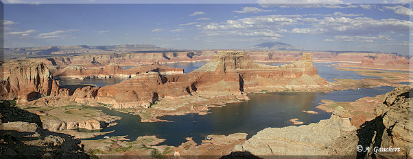 Gunsight Butte und Padre Bay